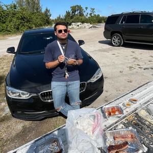 Meet your Posher, Alexis andres